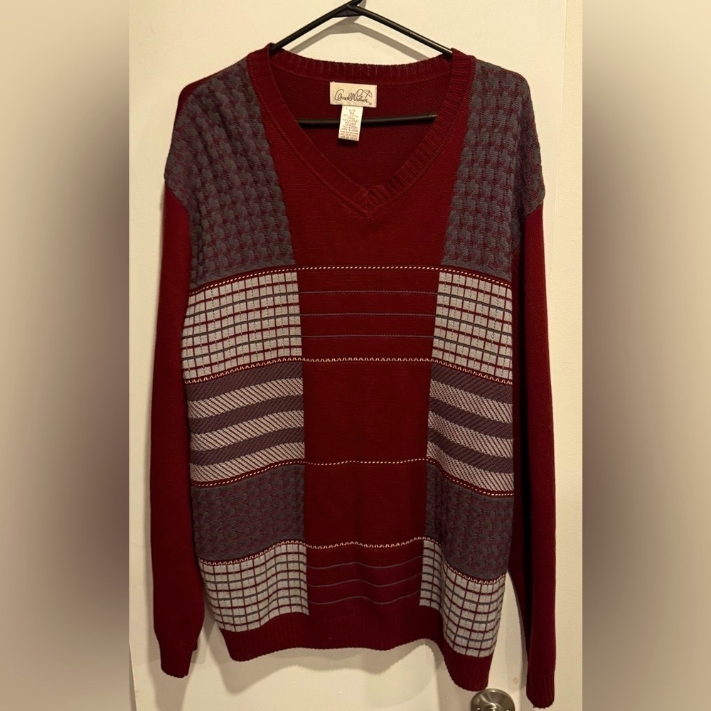Vintage Arnold Palmer v neck cotton blend burgundy geometric light knit golf L